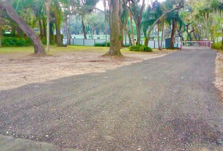 More Photos Of 28313 US Highway 27, Leesburg Multifamily For Sale