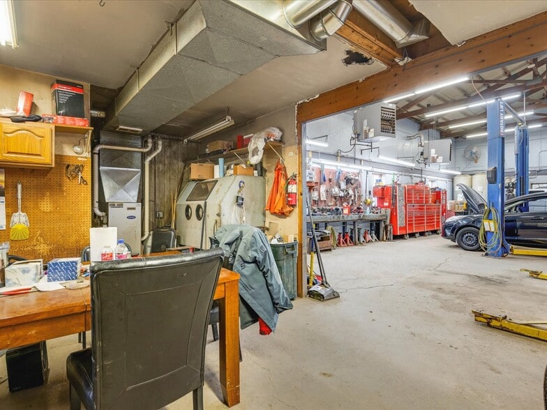 More Photos Of 4554 Il Route 173, Poplar Grove General Retail For Sale