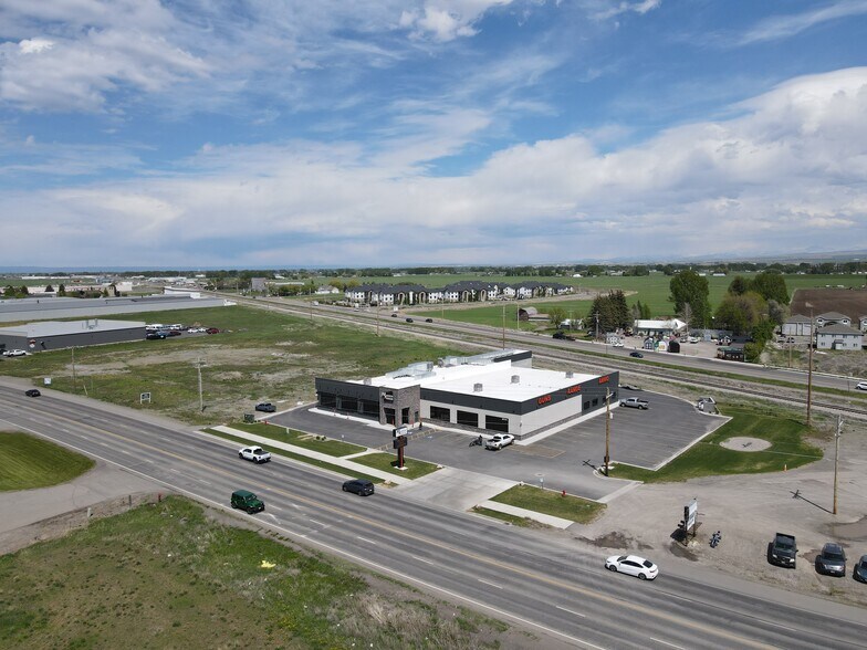 More Photos Of 870 N 2nd E, Rexburg General Retail For Lease