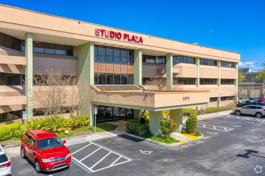 More Photos Of 5979 Vineland Rd, Orlando Medical For Lease