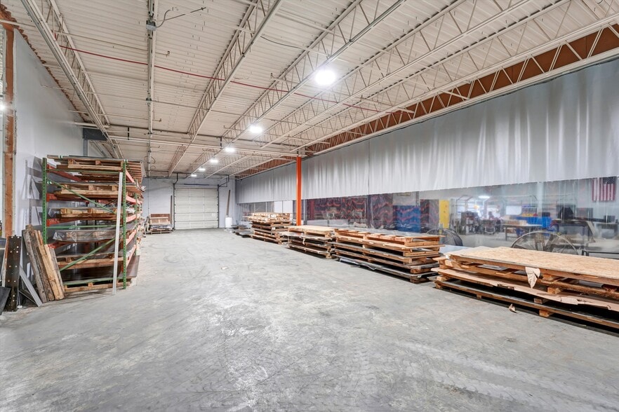 More Photos Of 1904 W Emory Rd, Powell Light Manufacturing For Sale