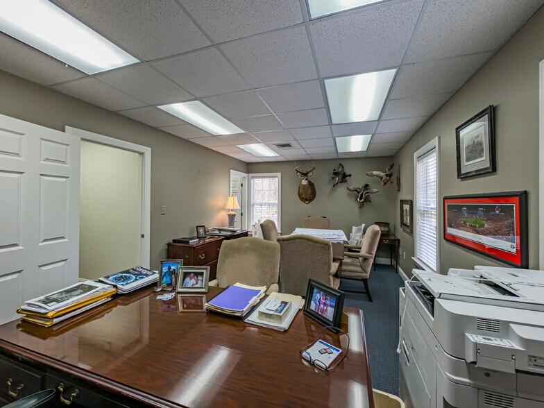 More Photos Of 1108 Gornto Rd, Valdosta Office For Sale