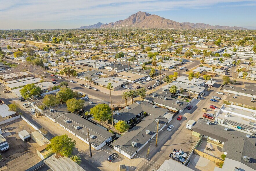More Photos Of 6725 E Earll Dr, Scottsdale Apartments For Sale