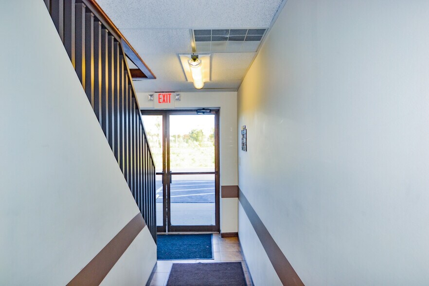 More Photos Of 1050 S Milford Rd, Highland Township Medical For Lease