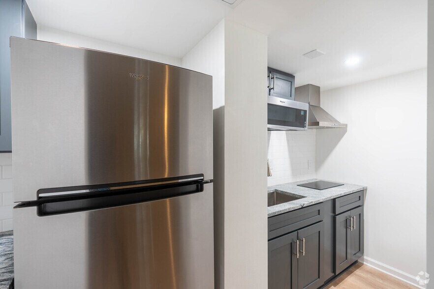 More Photos Of 803 N 2nd St, Clarksville Apartments For Lease