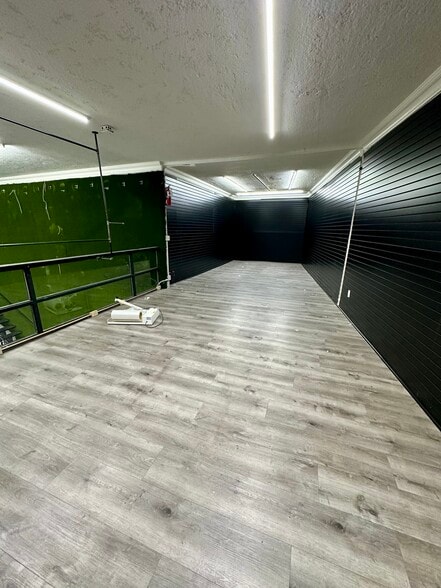 More Photos Of 3555 E Coast Hwy, Corona Del Mar Storefront For Lease