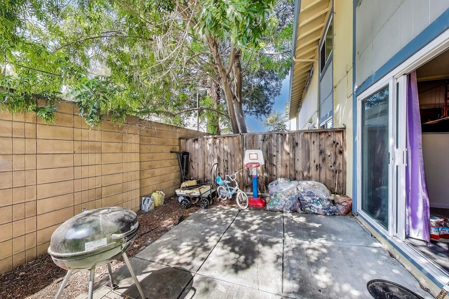 More Photos Of 1050 Glad Tidings Way, Hayward Apartments For Sale