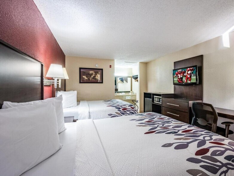 More Photos Of 8296 S Orange Blossom Trl, Orlando Hotel For Sale