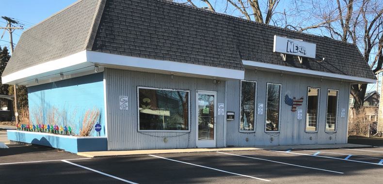 Primary Photo Of 690 Dixie Hwy, Rossford Freestanding For Lease