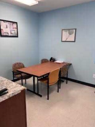 More Photos Of 200 W College Ave, Devine Medical For Lease