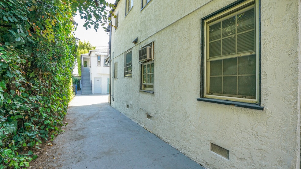 More Photos Of 6112-6114 Saturn St, Los Angeles Apartments For Sale