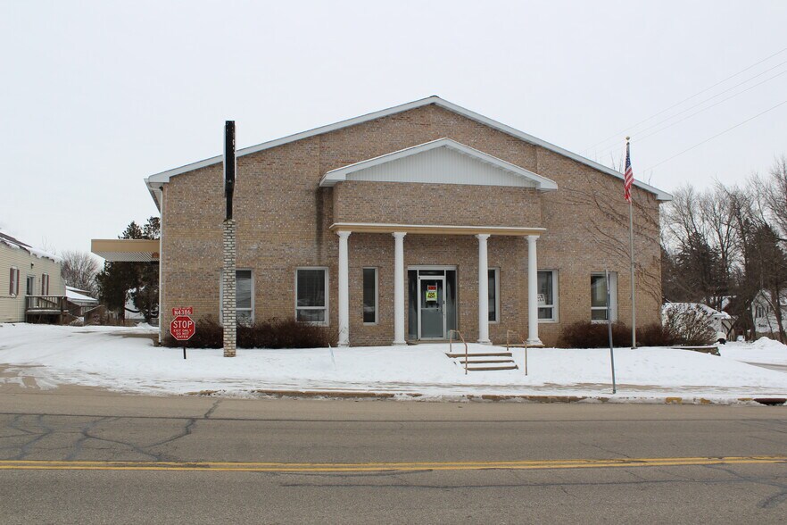 More Photos Of N4386 State Road 49, Poy Sippi Bank For Sale