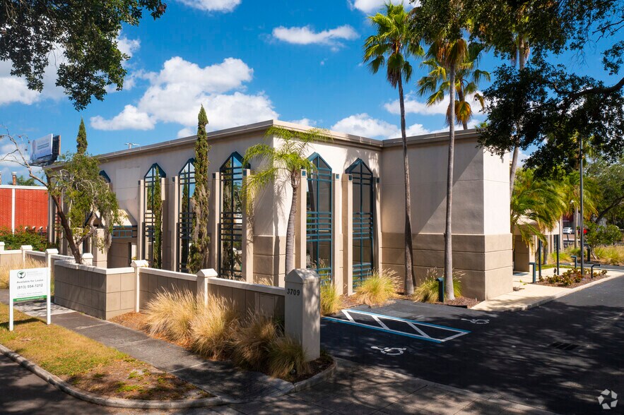 More Photos Of 3709 W Jetton Ave, Tampa Office For Lease