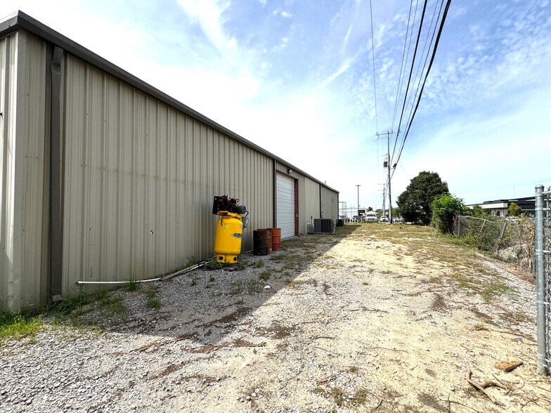 More Photos Of 7300 Craft Goodman Rd, Olive Branch Service For Lease