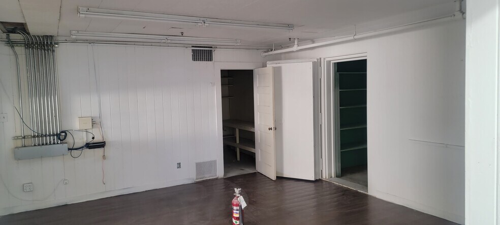More Photos Of 585 11th St NW, Hickory Manufacturing For Lease