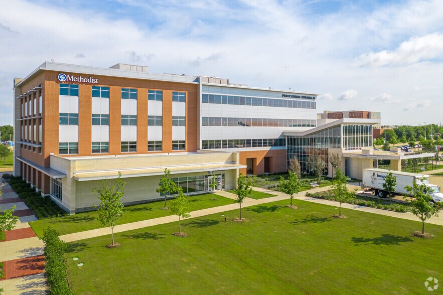 More Photos Of 252 Matlock Rd, Mansfield Medical For Lease