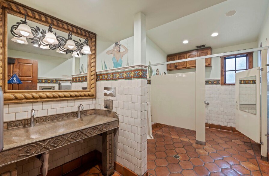More Photos Of 8791 Lake Blvd, Kings Beach Restaurant For Sale