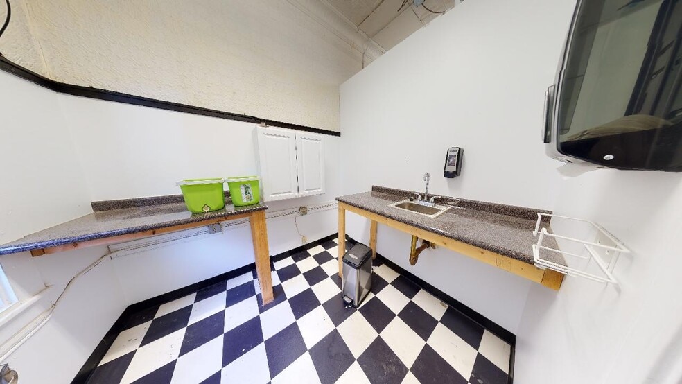 More Photos Of 168 Main St, Webster Apartments For Lease