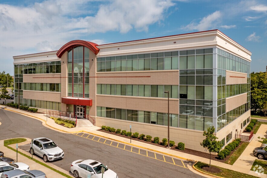 Primary Photo Of 19490 Sandridge Way, Leesburg Medical For Sale