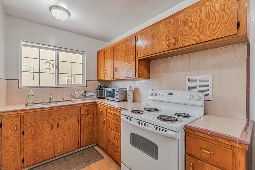 More Photos Of 184 Roxbury St, Santa Clara Apartments For Sale