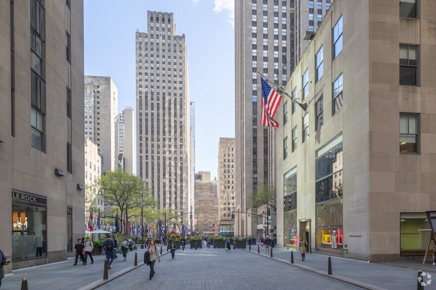 More Photos Of 1 Rockefeller Plaza, New York Office For Lease