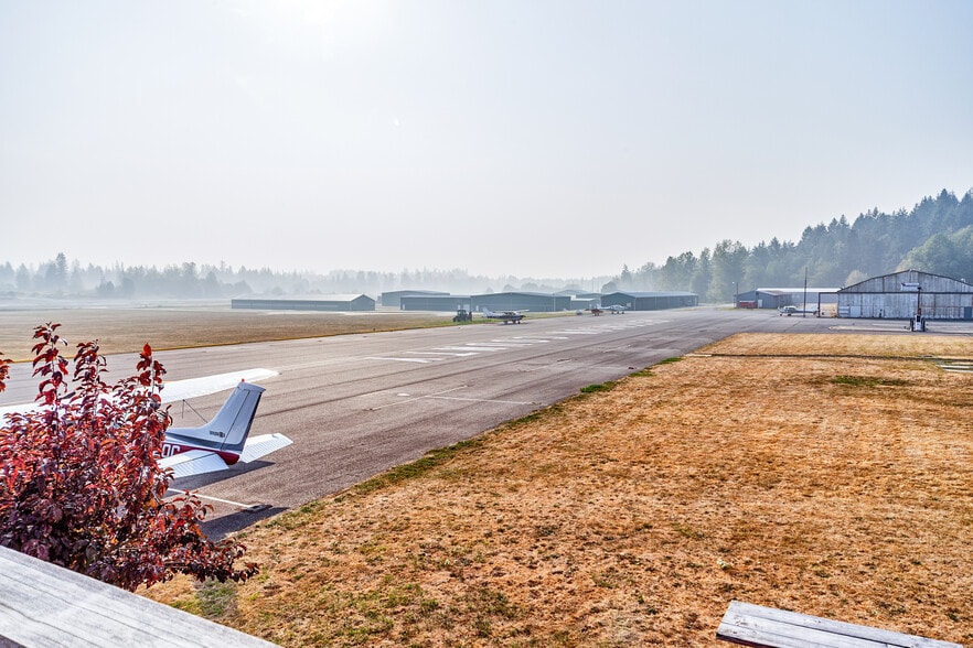 More Photos Of 191 Airport Rd, Port Townsend Airplane Hangar For Sale