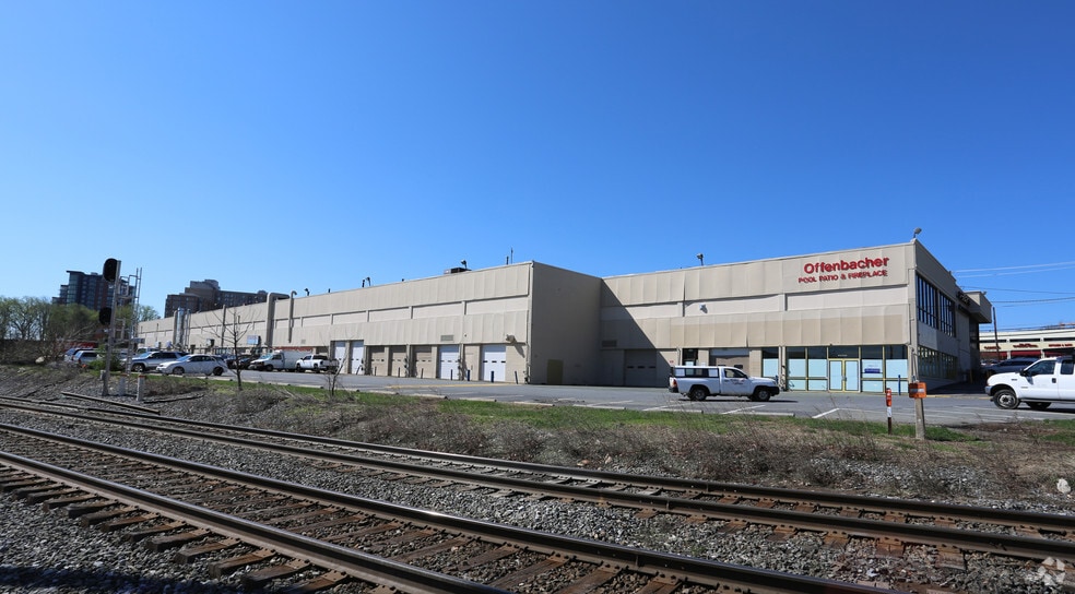 More Photos Of 12205-12275 Nebel St, Rockville Freestanding For Lease
