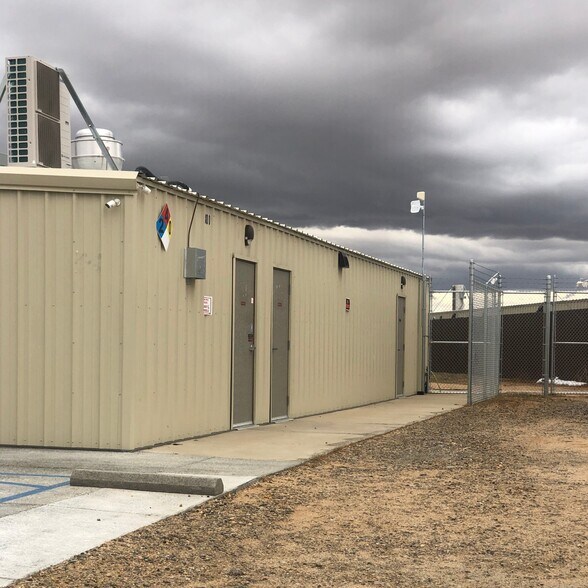 More Photos Of 22510 Curtiss Pl, California City Warehouse For Sale