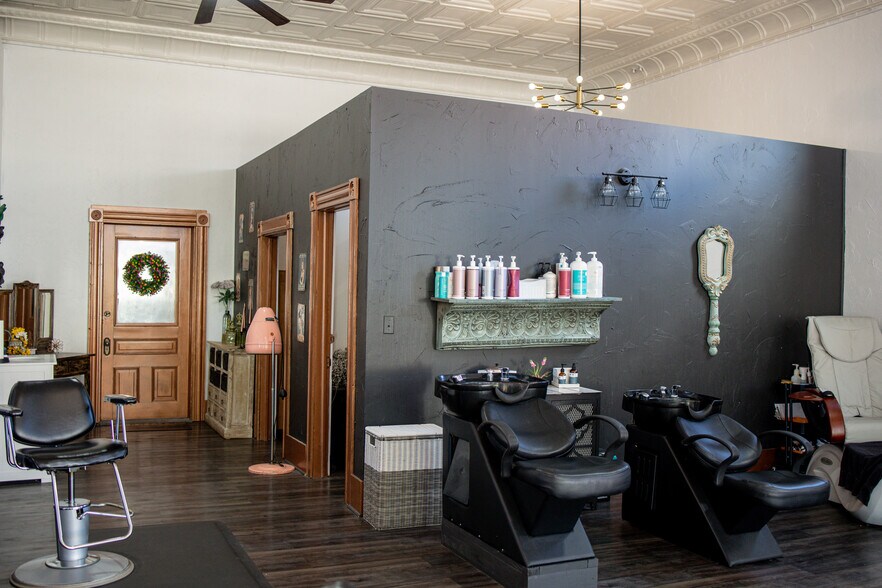 More Photos Of 301 E Park Ave, Anaconda Storefront Retail Office For Sale