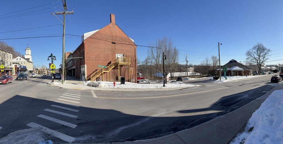 More Photos Of 10 Constitutional Way, Somersworth Bank For Lease