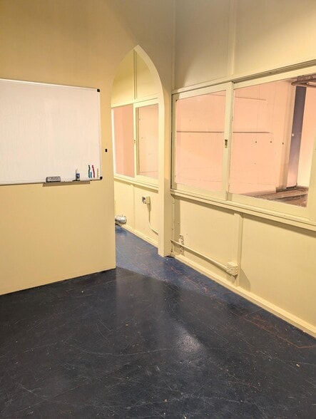 More Photos Of 600-604 2nd Ave, Seattle Storefront Retail Office For Lease