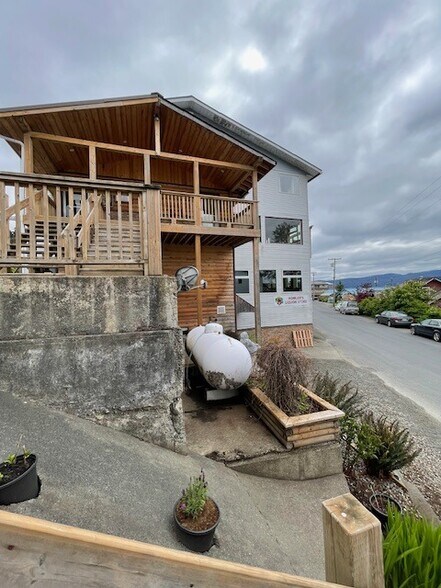 More Photos Of 3201 Oceanview Dr, Tlell Hotel For Sale