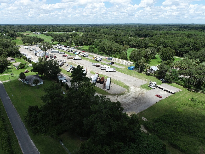 More Photos Of 4545 NW 27th Ave, Ocala Parking Lot For Lease