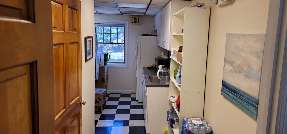 More Photos Of 149 Durham Rd, Madison Coworking Space