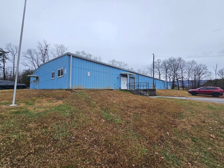 Primary Photo Of 205 Industrial Pike, Whitwell Manufacturing For Sale