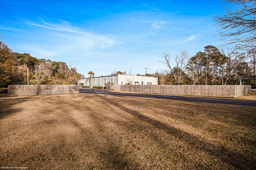 More Photos Of 2704 Highmarket St, Georgetown Freestanding For Sale