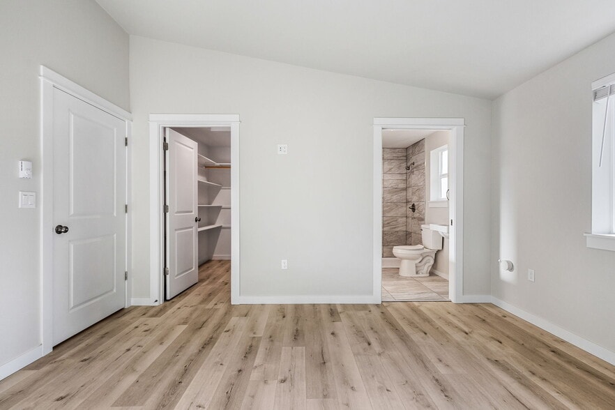More Photos Of 3631 Green River Rd, Sweet Home Multifamily For Sale