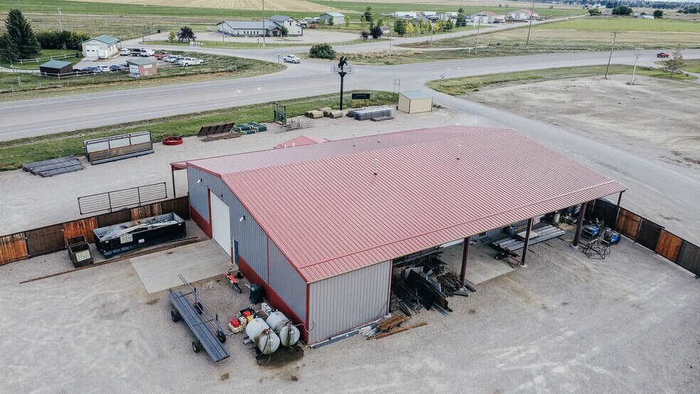 More Photos Of 40 Taylor dr, Dillon Industrial For Sale