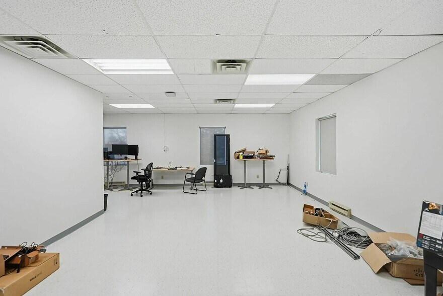 More Photos Of 1 Terence Matthews Cres, Ottawa Office For Sale