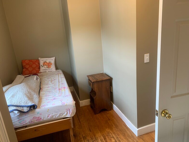 More Photos Of 334 Columbus Ave, Pittsfield Warehouse For Sale