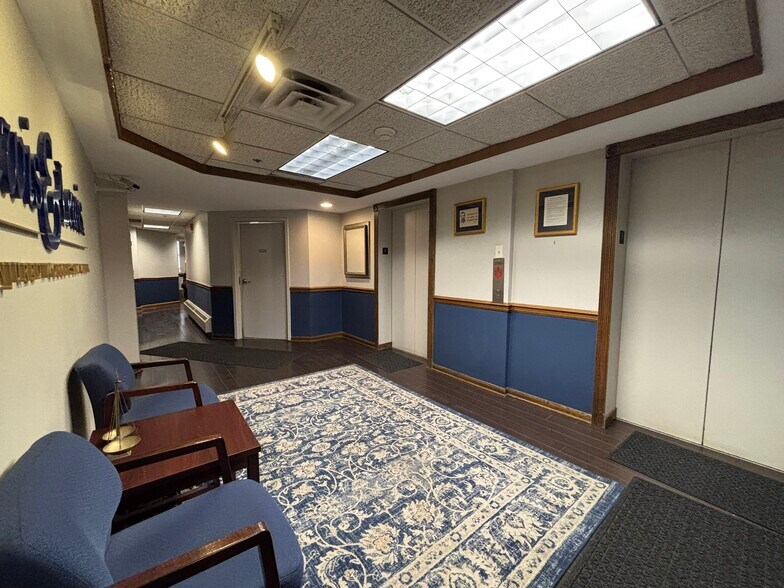 More Photos Of 37 Franklin St, Buffalo Office For Sale