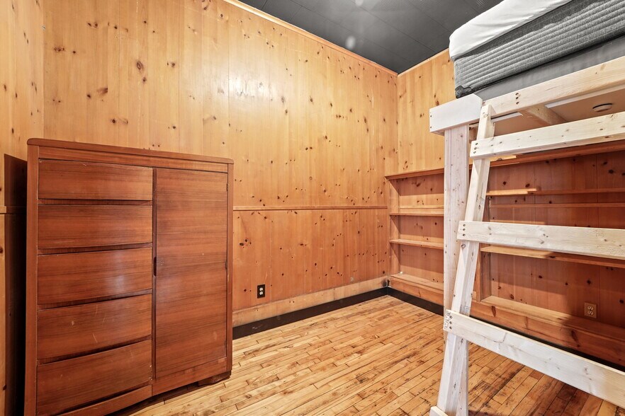 More Photos Of 136 Court St, Binghamton Apartments For Sale