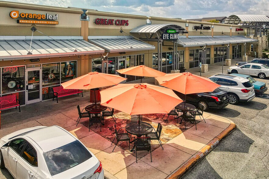 More Photos Of 11703-1 Huebner Rd, San Antonio Unknown For Lease