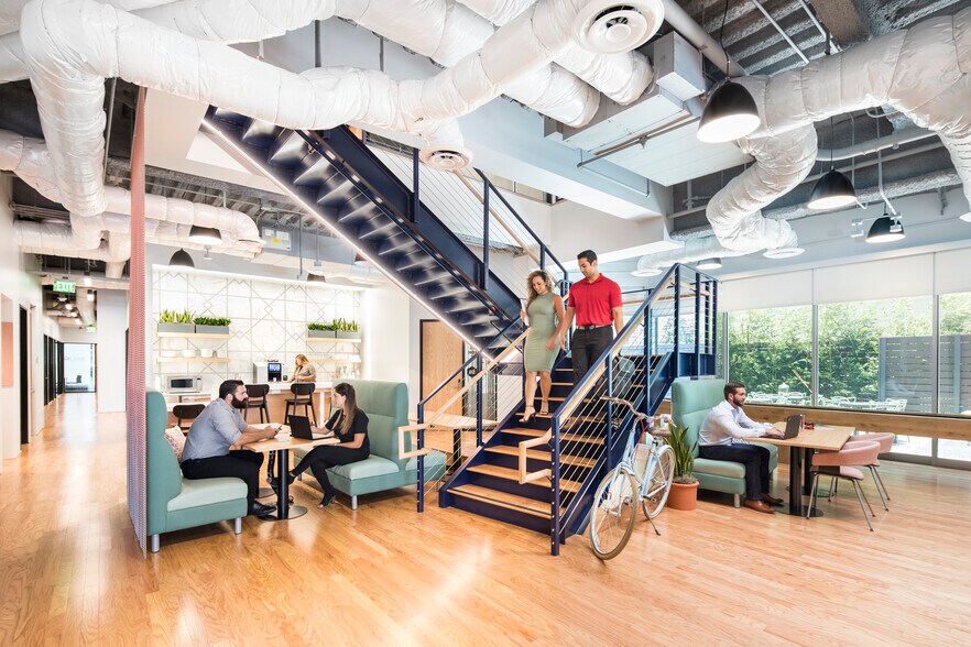 More Photos Of 555 Anton Blvd, Costa Mesa Coworking Space