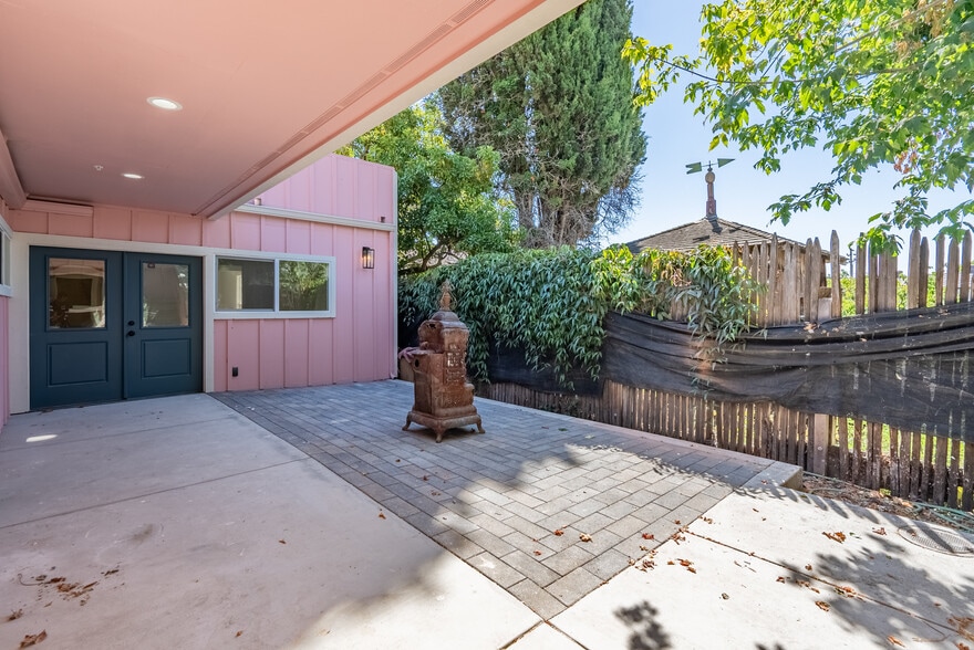 More Photos Of 107 3rd St, San Juan Bautista Storefront Retail Residential For Lease