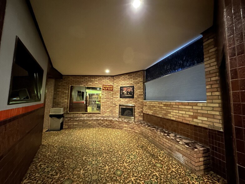 More Photos Of 27 S Cascade Ave, Montrose Theater Concert Hall For Sale