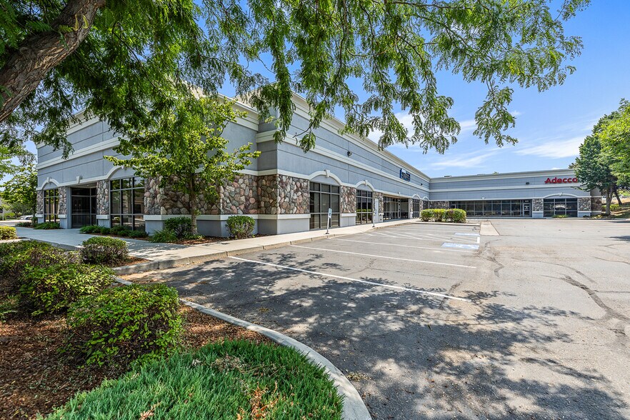 More Photos Of 2300-2398 S Eagle Rd, Meridian Office For Lease