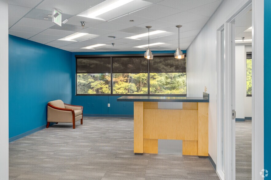 More Photos Of 2219 York Rd, Timonium Medical For Lease