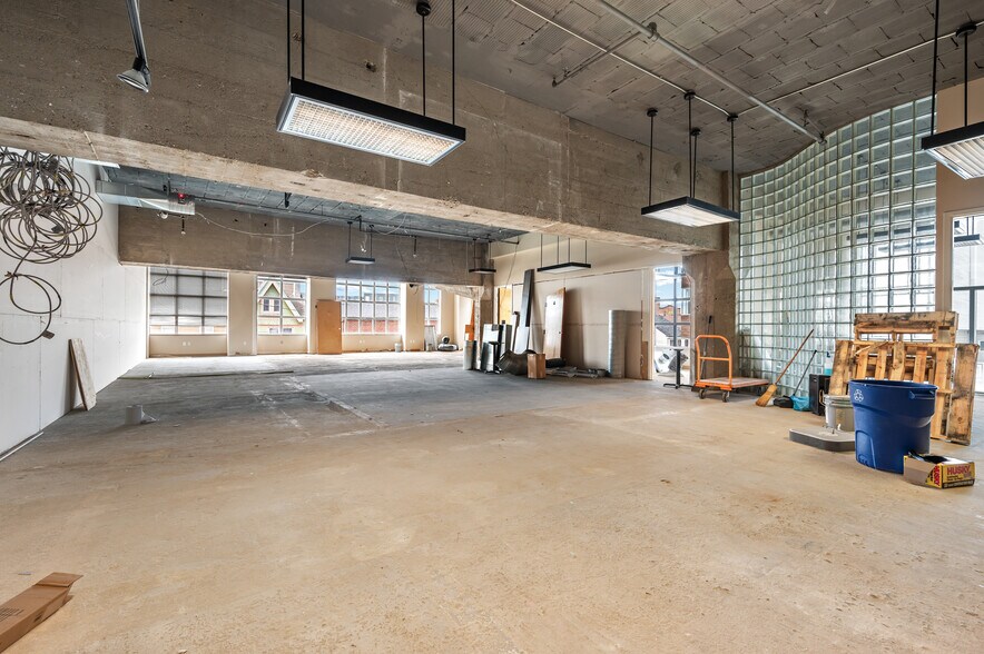 More Photos Of 5830 Ellsworth Ave, Pittsburgh Medical For Lease