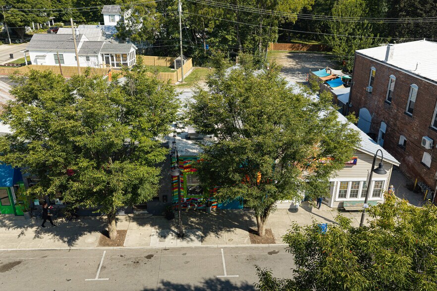 More Photos Of 136-138 Dayton St, Yellow Springs Storefront For Sale